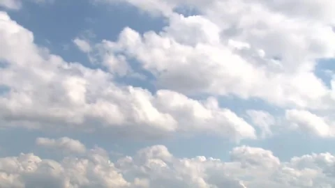 Blurred, out-of-focus, fuzzy white cumulus clouds in the sky close-up, rapidl Video stock 319221858
