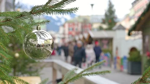 Blurred People Walking Through a Christmas Market Видео 345407350