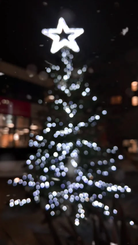 Blurred shopping center background with festive Christmas decorations. Stock Footage 294699724
