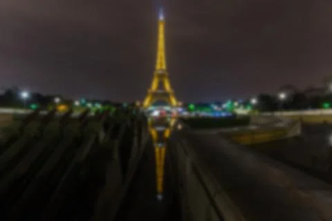Blurred shot of the Eiffel tower in Paris - great for a background 스톡 사진
