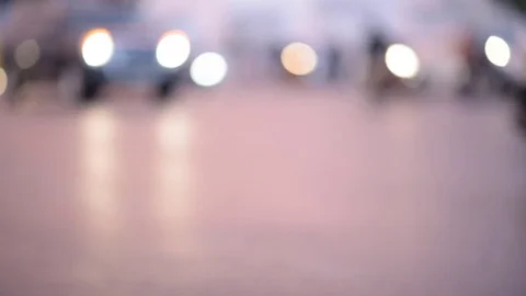 Blurred traffic - low angle with scooters Vídeos de archivo 73756163