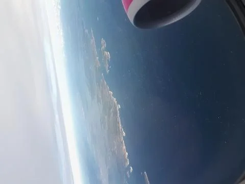 Blurred view from the airplane window Foto stock