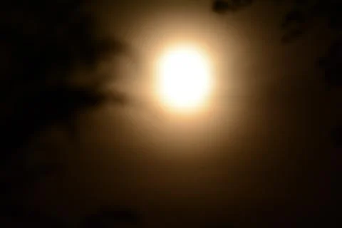 Blurry Full Moon Stockfoto's
