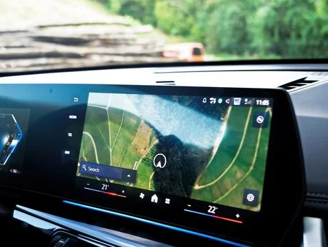 BMW iX1 digital dashboard navigation view Foto stock