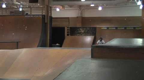BMX Bar Spin Over Jump Vídeo Stock 27127000