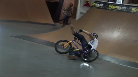 BMX Biker Crash 스톡 동영상 27126796