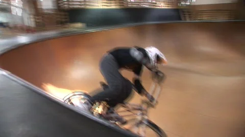 Bmx bowl  Vídeos de archivo 378833