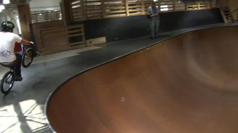 BMX Doing Tricks Vídeo Stock 378821