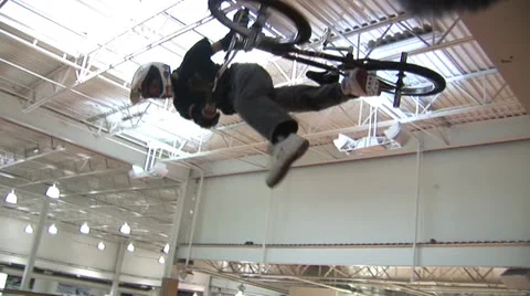 BMX Half Pipe Tricks 스톡 동영상 27126989