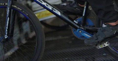 BMX Race Gate Drop Start Vídeo Stock 82048994