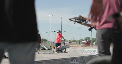 BMXer back flip through crowd shot Video stock 157166252