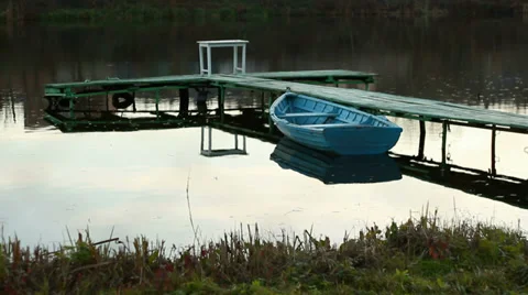 Boad on a lake Video stock 33008798