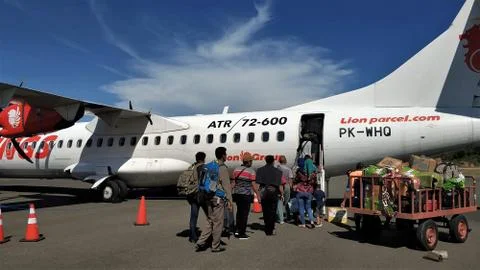 Board a plane Photos