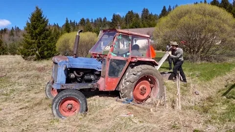 Board Used For Leverage Claps Back Against Man, Suomi, Pirkanmaa, Vesilahti, Fin Video stock 329247699