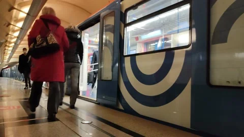 Boarding the subway on the platform Stock Footage 174298585