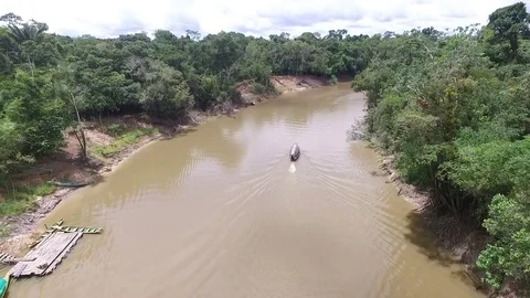 Boat in amazonas Video stock 85403115