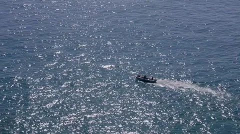 Boat and glittering sun 스톡 동영상 46953333