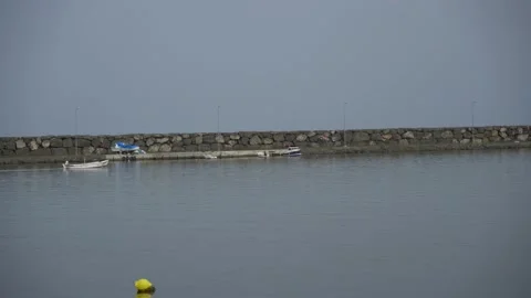 Boat and marina Stockbeeldmateriaal 139979939
