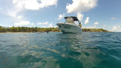 Boat approach Video stock 24321965