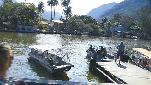 Boat Arriving Video stock 268169185