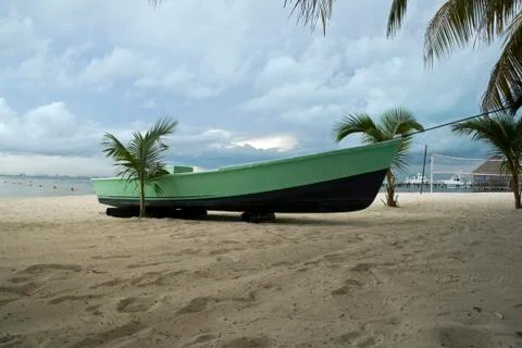 Boat on the beach Stock-Fotos
