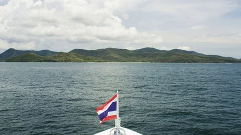 Boat bow with flag driving on the ocean near Pattaya 스톡 동영상 79474840