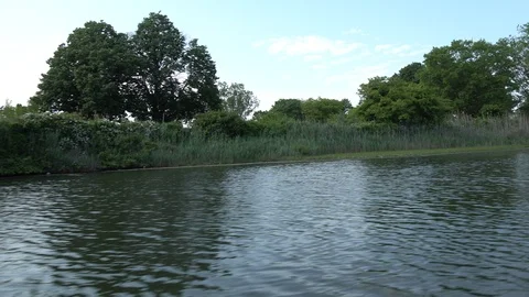 On a boat on the coast 库存影片 90871713