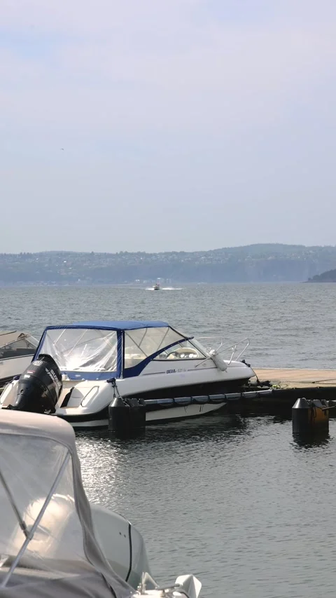 Boat coming against camera high speed Stock Footage 201683936