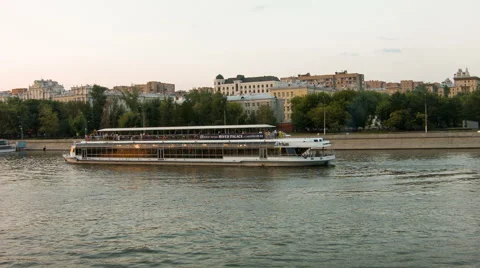Boat deploy on the moscow river, timelapse Stock Footage 45324091