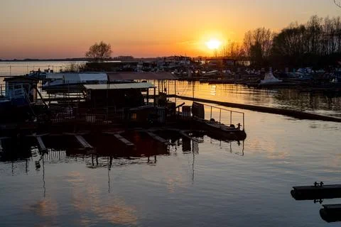 Boat dock on the river Fotos de archivo