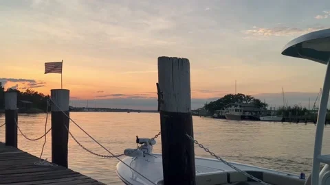 Boat docked at sunset after a day of saltwater fishing. Stock-Footage 199498560