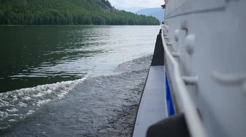 Boat fast floating on the river 库存影片 66062302