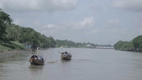 The boat is floating on the Ganges River. Stock Footage 220390644