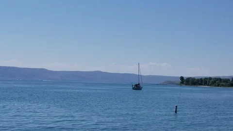 Boat Video stock 93324595