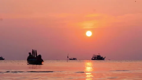 Boat on the horizon during sunset Stock-Footage 146737928