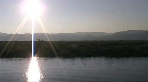 Boat on inlay lake burma Stock Footage 1090953