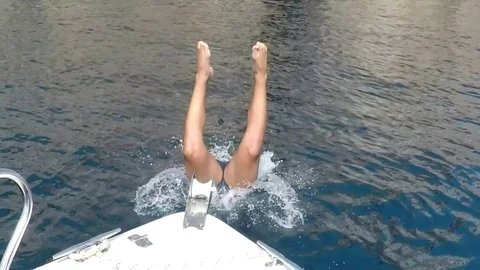 Boat jump in slow motion Video stock 79071778