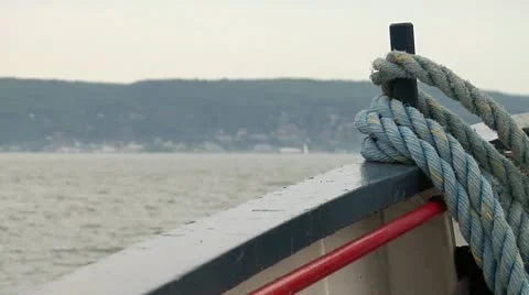 Boat on lake Vidéo 12017552