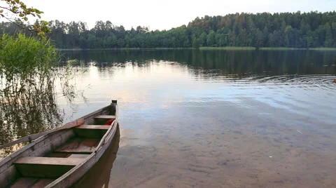 Boat on lake Video stock 42950687