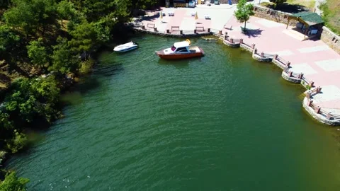 Boat on the lake 動画素材 247131102