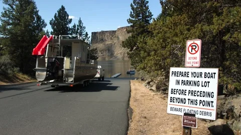 Boat Launch at Lake Billy Chinook / Cove Palisades Oregon Stock Footage 141013378