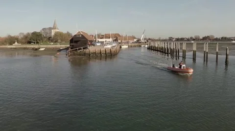 Boat leaving harbour 動画素材 44423762