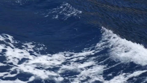 Boat makes ripples Stock-Footage 87470198