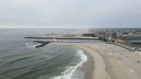 Boat in the ocean with small wave 스톡 동영상 158903112