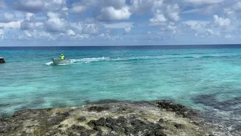 Boat on a paradise lagoon in Rangiroa Stock-Footage 344427579