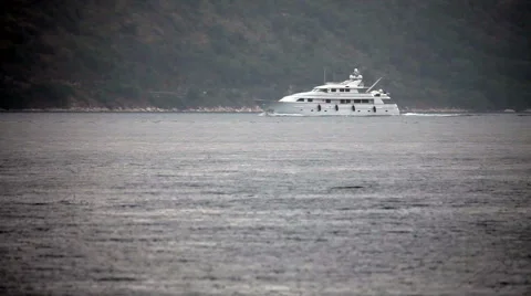 Boat on a rainy day Stockbeeldmateriaal 41585108
