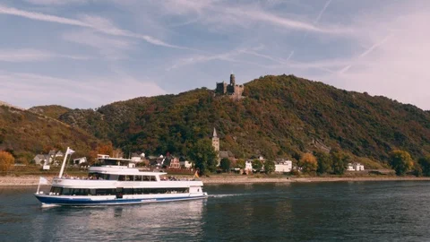 Boat on Rhine River Vídeo Stock 105474740