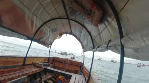 Boat Ride Stockbeeldmateriaal 154504580