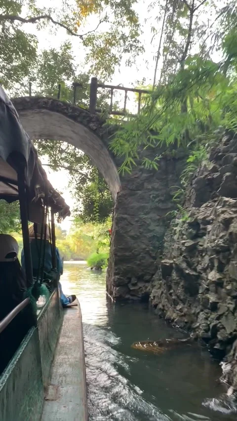 Boat ride on the Li River Stock Footage 341276358