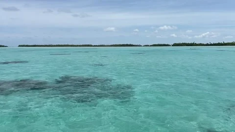 Boat ride on Rangiroa lagoon Vidéo 344426602